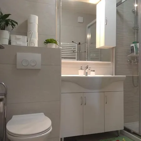 Apartment Seafoam *
